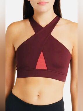 ๐ Nike Sports Bras - 2 For $20